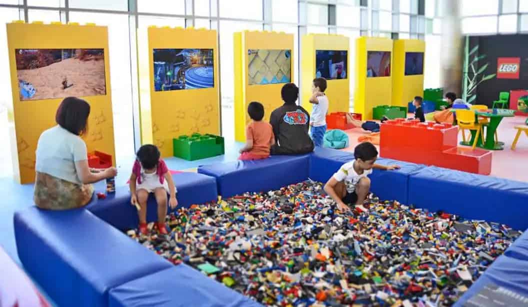 Pop in and Play