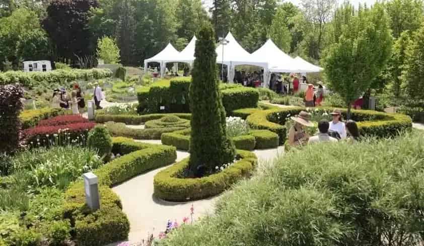 Toronto Botanical Garden Tour