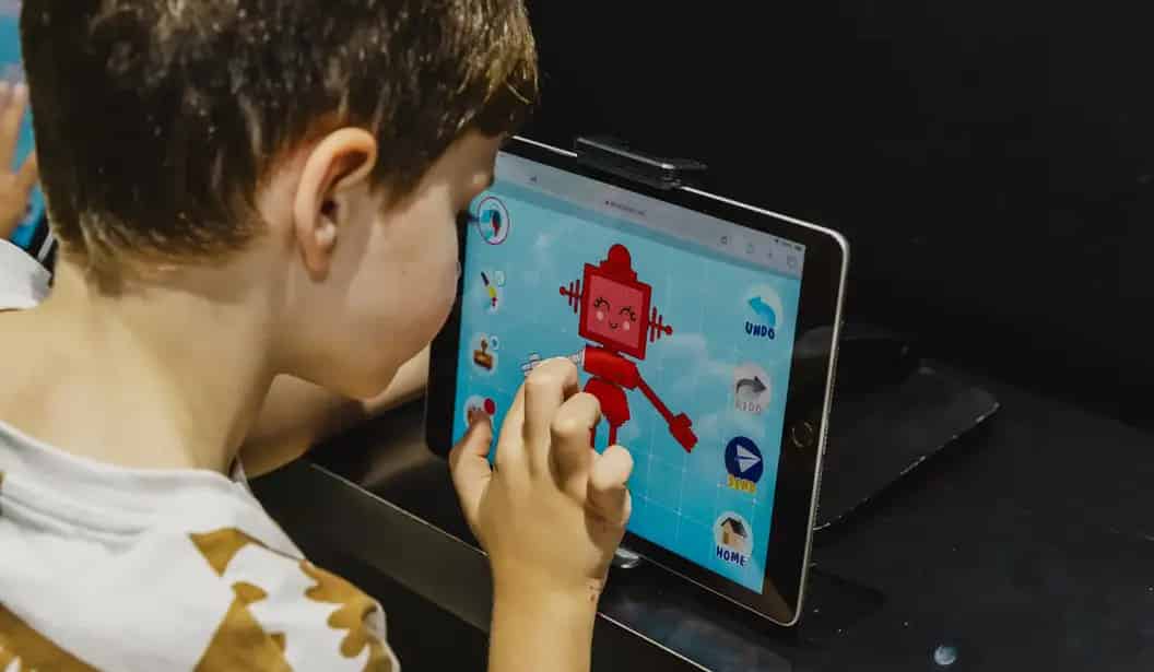 RoboLand Edutainment