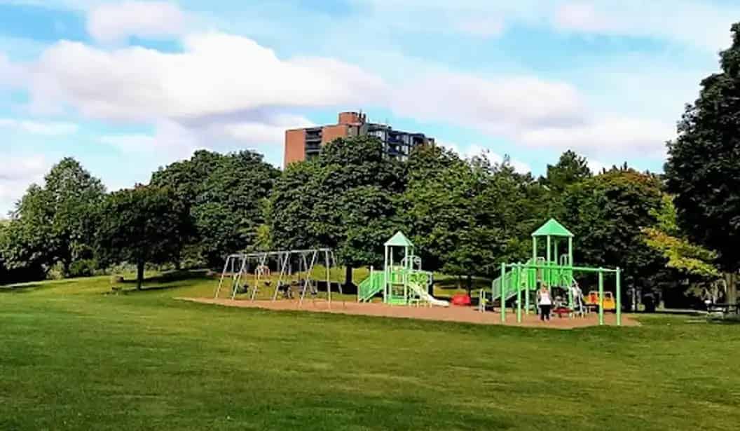 Lake Aquitaine Park