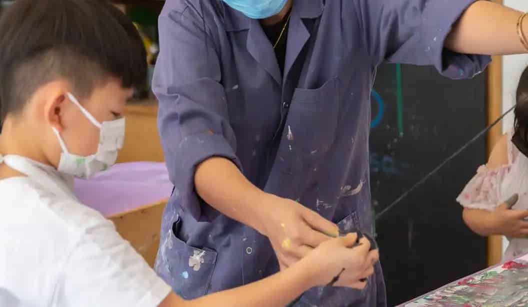 استوديو ميداف