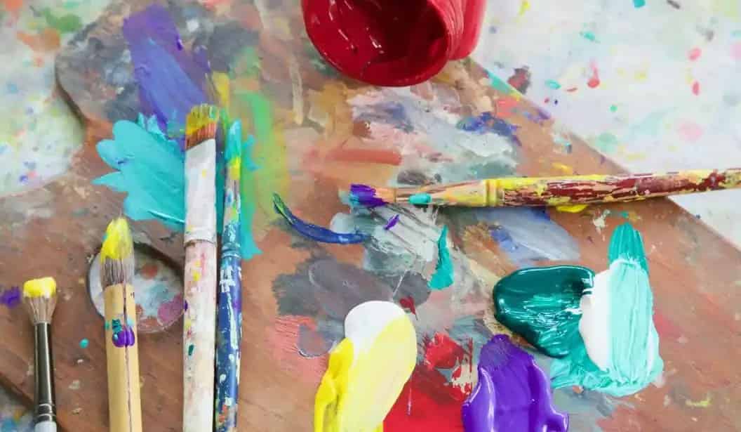Art Classes and Birthday Parties at Artbarn School