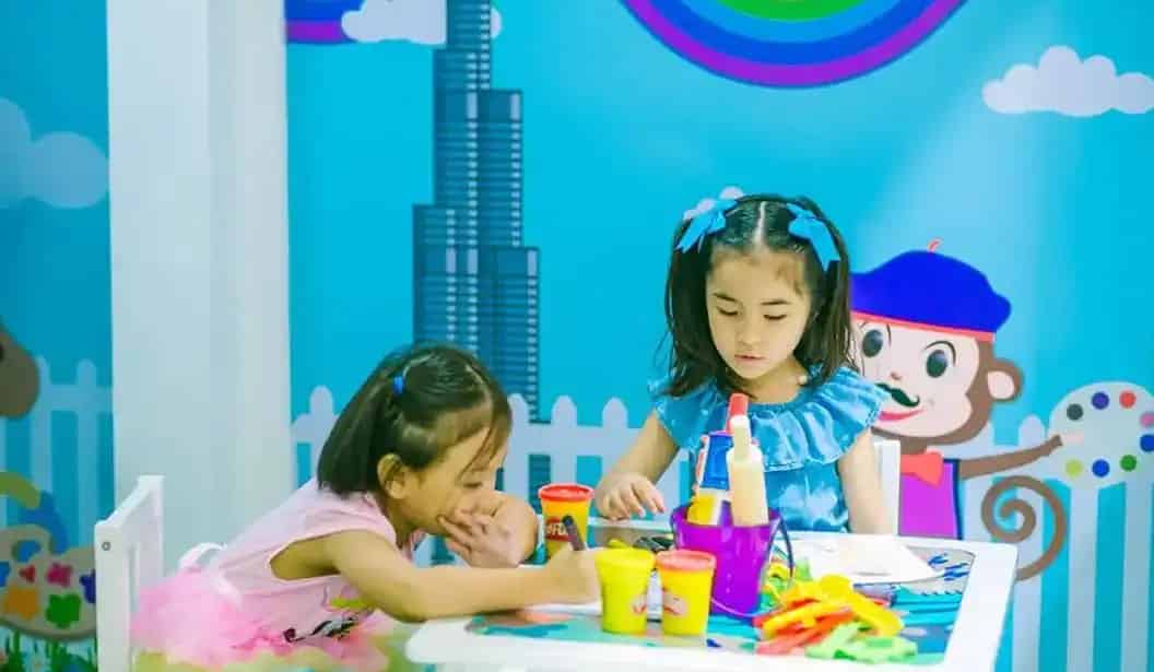تشيكي مونكيز - أبوظبي