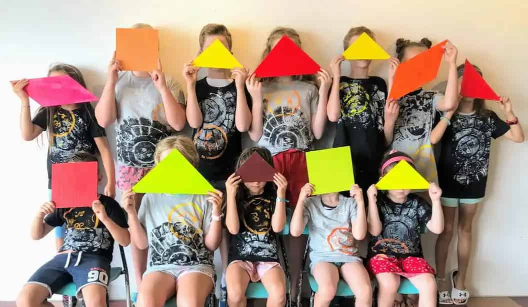 Art Classes and Birthday Parties at Artbarn School