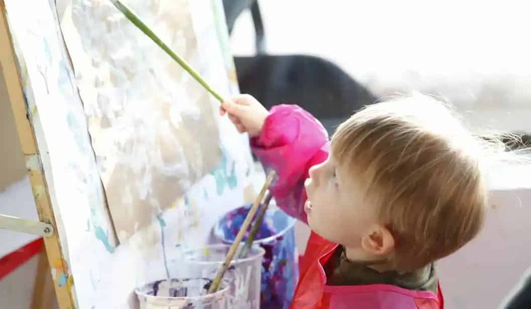 Art Classes and Birthday Parties at Artbarn School