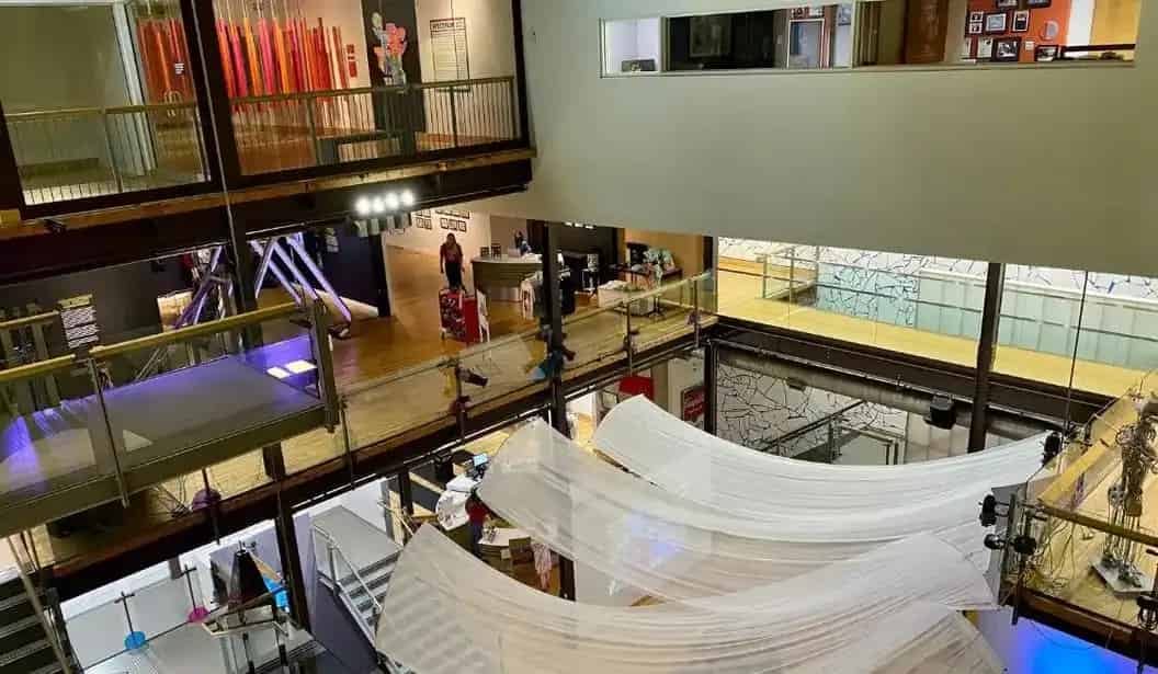 THEMUSEUM