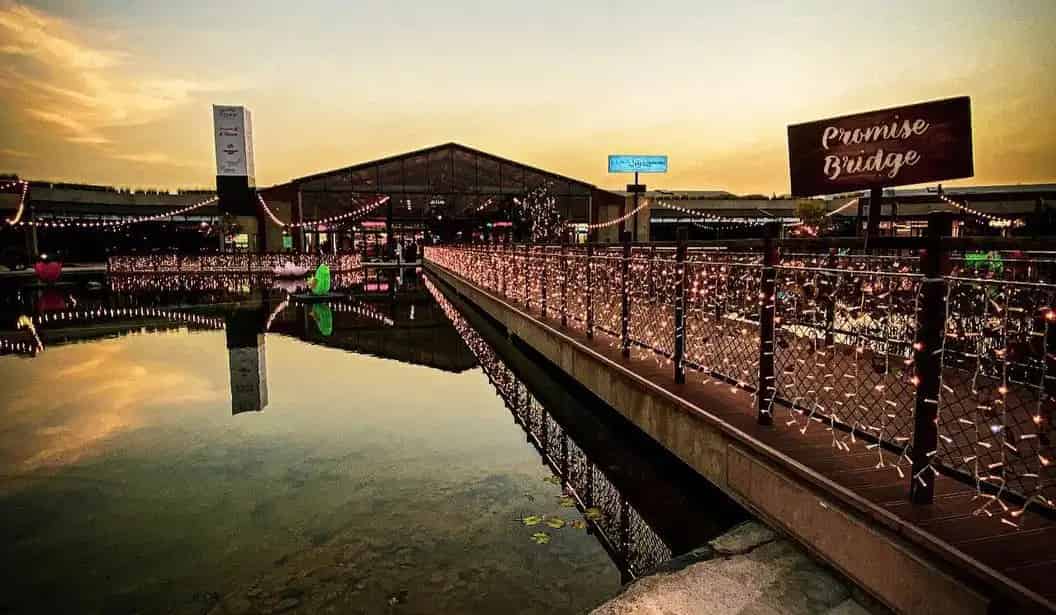 Al Khawaneej Walk