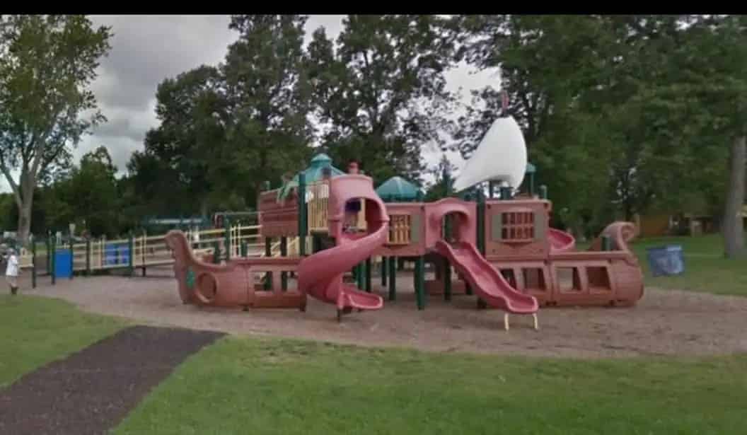 Lakeview Park: A Free Family Day Trip on the Oshawa Waterfront